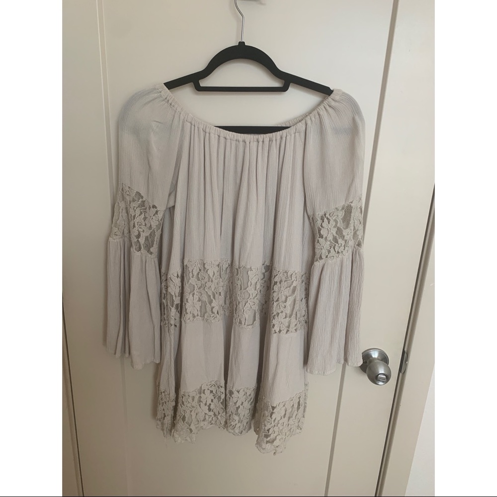 BOHO off the shoulder dress w/lace & bell sleeves